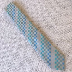 🎁BOGO NWOT Geometric tie